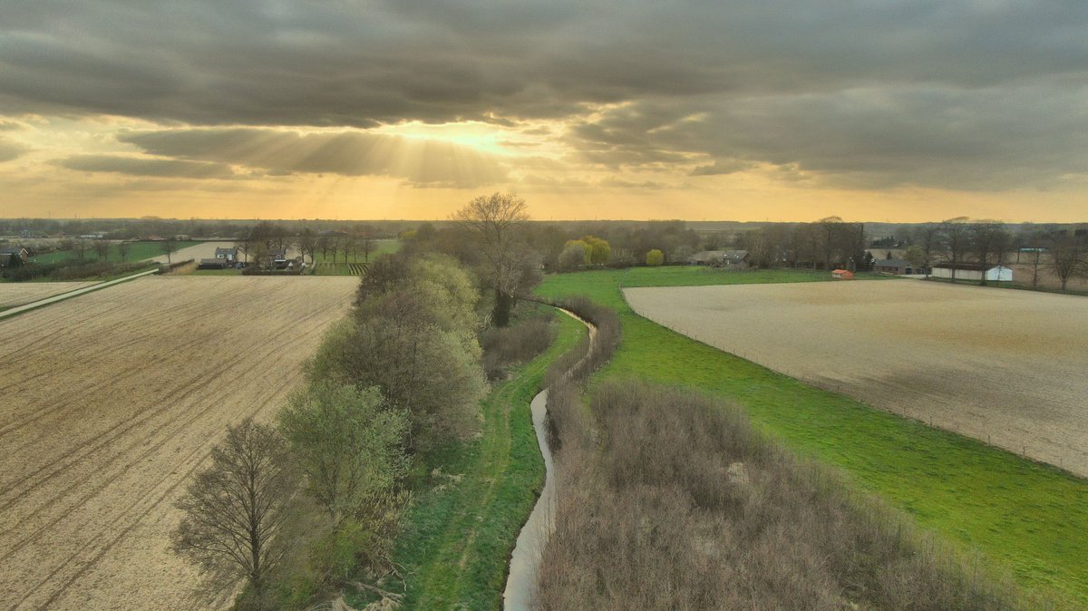 Teutebeek vanuit het Beesels Broek <a href="/Limb_Landschap/">Het Limburgs Landschap</a> onderweg naar het Swalmdal