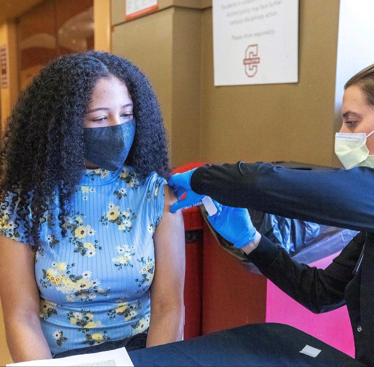 CofCResLife's tweet image. Great news for our residents! @CofC Student Health Services is delighted to announce that it will begin offering appointments for the COVID-19 vaccine. Students can schedule appointments by logging into their student health portal account at: cofc.medicatconnect.com