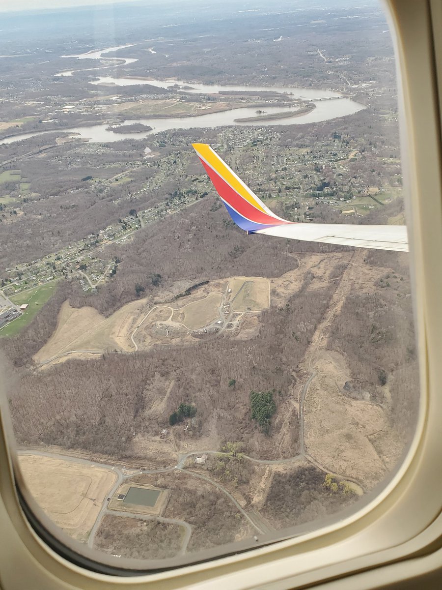 It may not have the palm trees that we left behind, but I'm happy to see this, happy to be home. Thanks <a href="/SouthwestAir/">Southwest Airlines</a> for always making it a safe and pleasant trip!