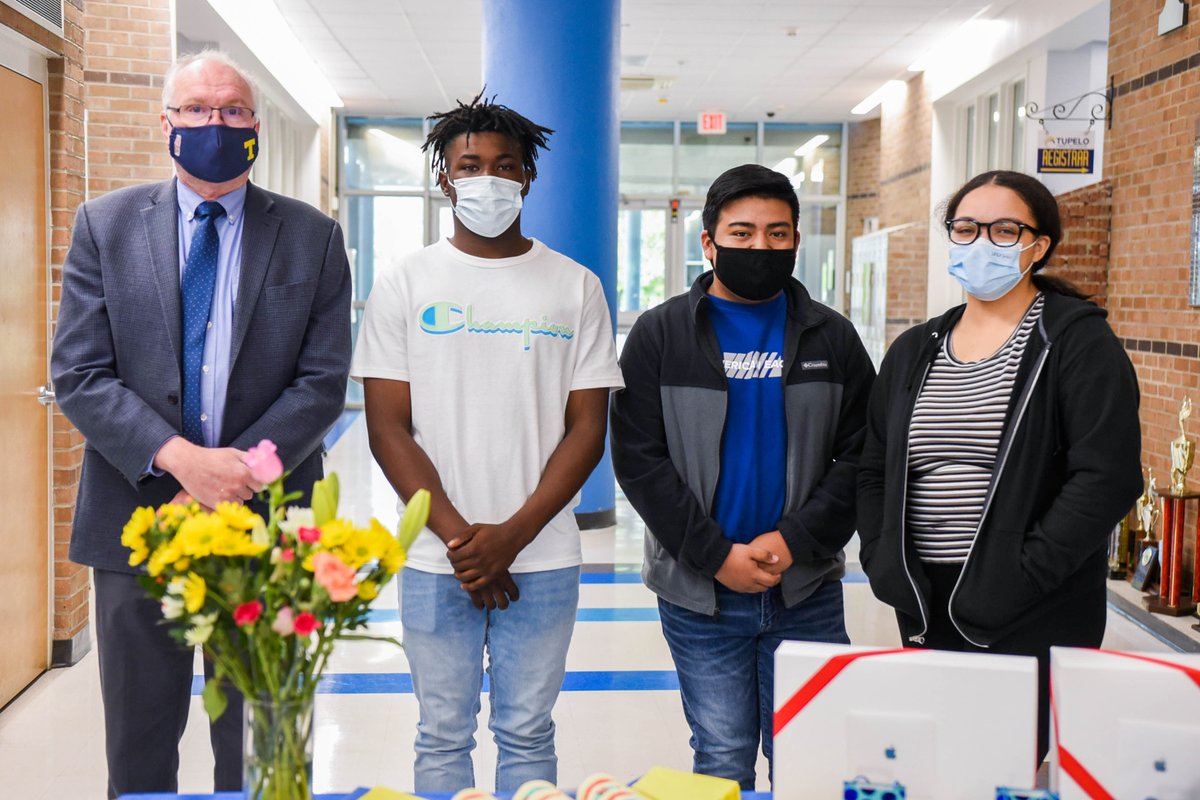 Earlier today, Jacobie Smith, Sergio Garcia and Crissen McCoy were recognized by CREATE with prizes for their outstanding work with Imagine the Possibilities Virtual Career Expo. #TPSD https://t.co/gDgbRw9HP2