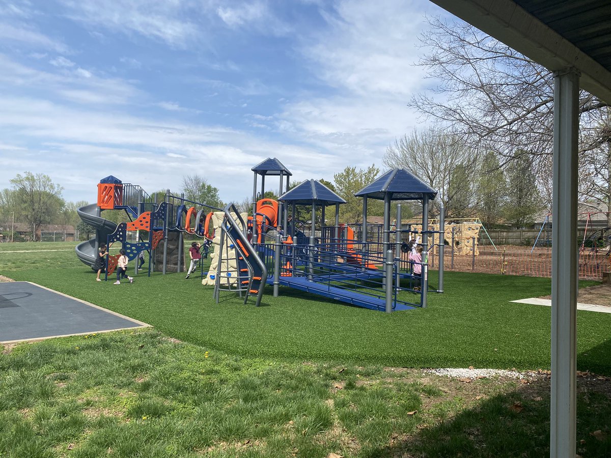 We have some very happy kiddos at Twain today! #newplayground #firstiefun #marktwainelementary