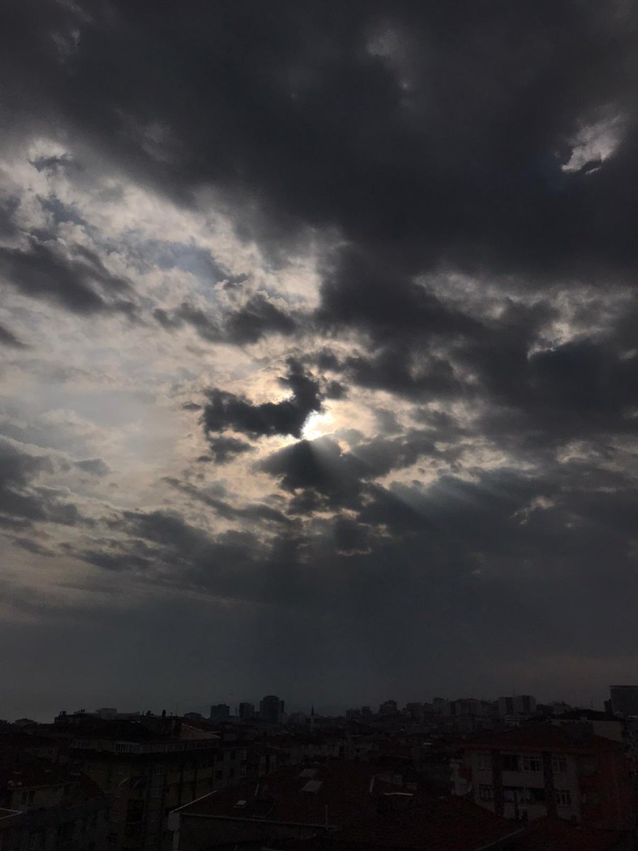Karanlıklar umarım bir gün aydınlığa erer...