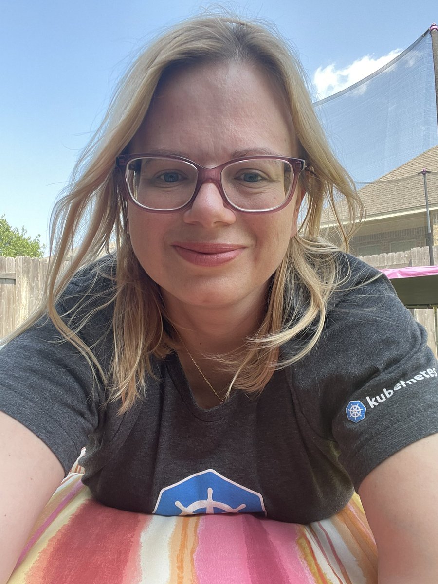 virtuallycarla's tweet image. What a week! Time for Kubernetes and chill.