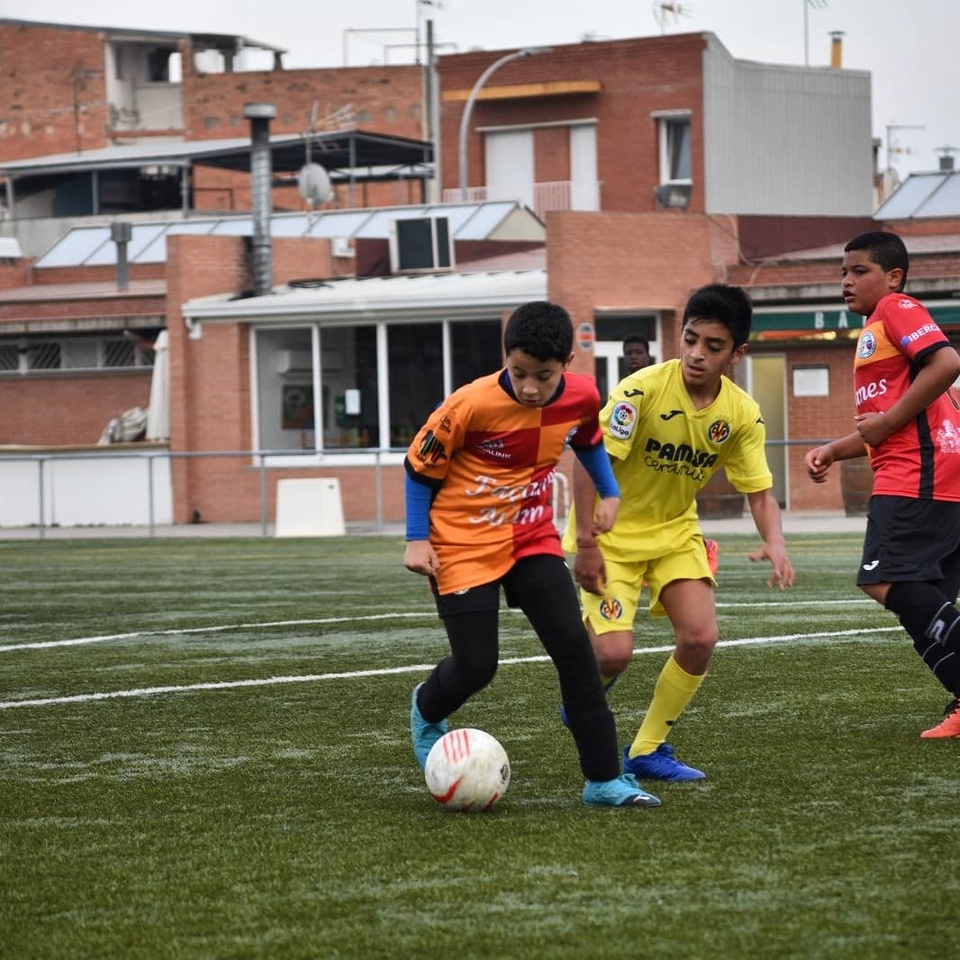 📸⚽Nos llegan las imágenes del partido realizado hace un par de semanas entre nuestro alevín B y @endekasports academia oficial del @villarrealcf 🟡

¿Para cuando la vuelta en el ESTADIO de LA CERÁMICA 😉?

Muchas gracias por vuestra visita 🙌

Nos vemos en la próxima 👋