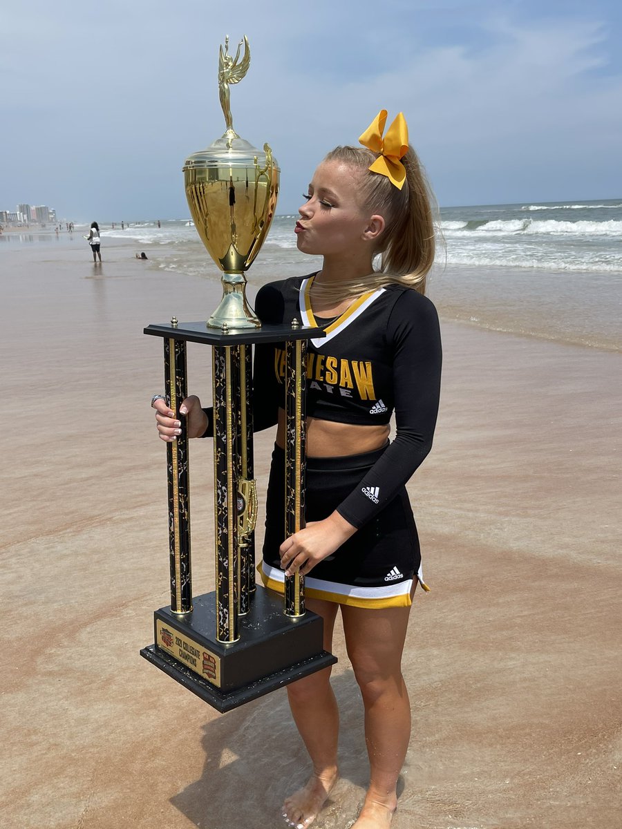 cheermomxoxo's tweet photo. my girl is a 2 x collegiate natty champ! 🖤💛🏆💍😭 #ksucheer #agad #ncacollegenationals https://t.co/fPfNefbCI4