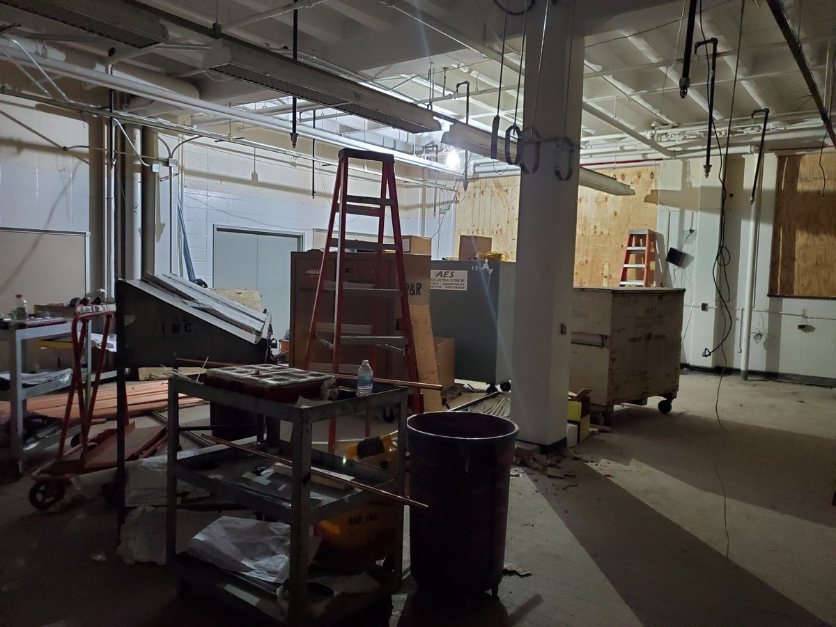 JCPSAsstSuptHS's tweet image. This Friday started with time at @JeffCoHS-Ahrens... whose staff is educating students in the midst of a major renovation to create 21st Century learning spaces! We appreciate Mr. Dietz&apos;s flexible leadership!
#JCPSReturn 
@JCPSAsstSuptHS @JCPSHighEA
