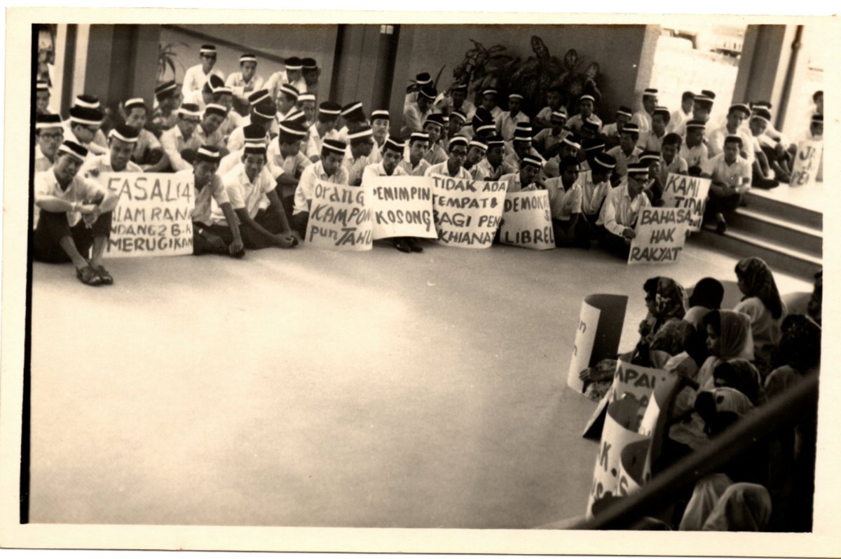 Semuanya bermula pada 2 Mac 1967 apabila mahasiswa Kolej Islam Malaya (KIM) menggerakkan protes tersebut di hadapan dewan senat KIM, kerana mereka tahu pada hari tersebut, ia menjadi tempat semua Menteri Besar dari 7 negeri Persekutuan Tanah Melayu bermesyuarat. 6/15
