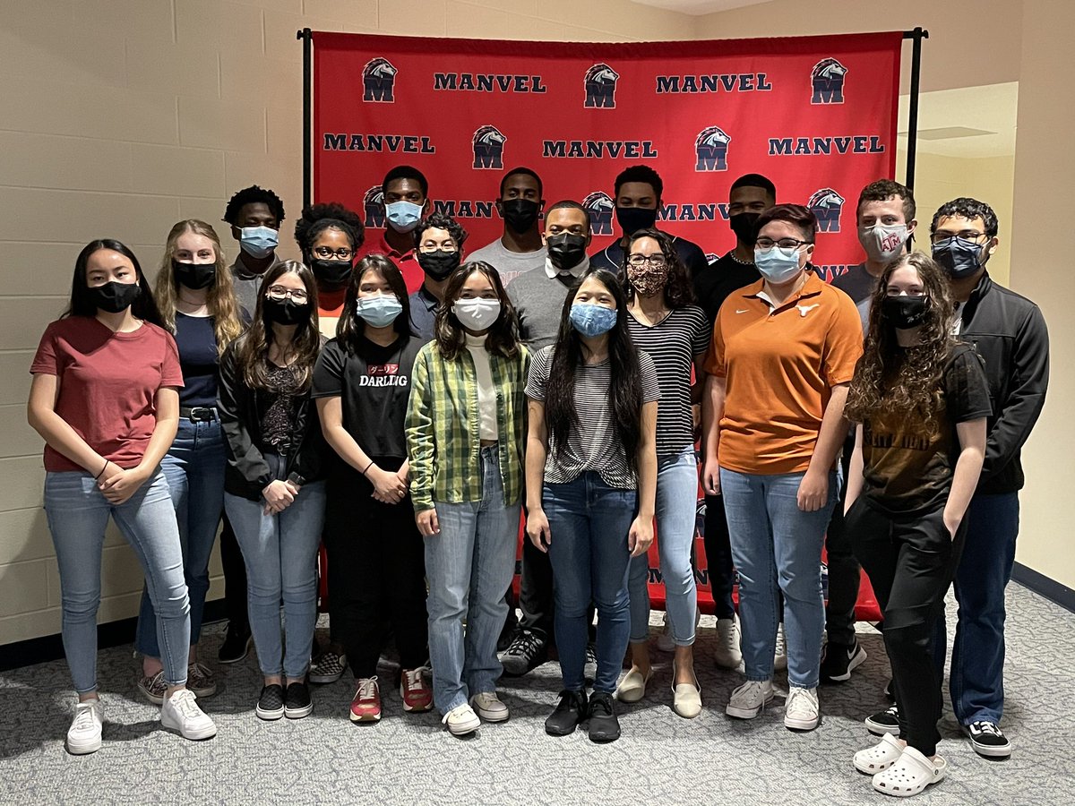 AlvinISD_EdFdn's tweet photo. It was so much fun recognizing the top 20 @AlvinISD students @ShadowCreekHS @ManvelHS and @AlvinHSJackets today! Congratulations! #OurFutureLooksBright #Top20 https://t.co/I70NR012cP