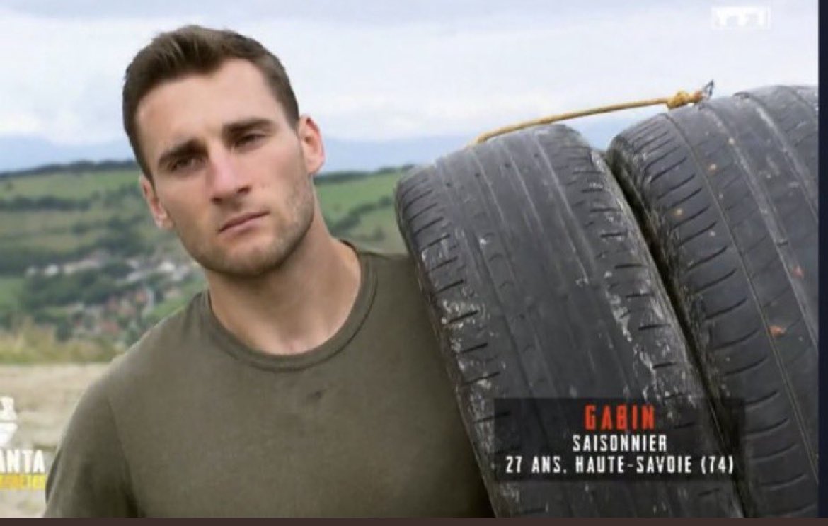 singleton_alex's tweet image. Never skip leg day 😕 #KohLanta