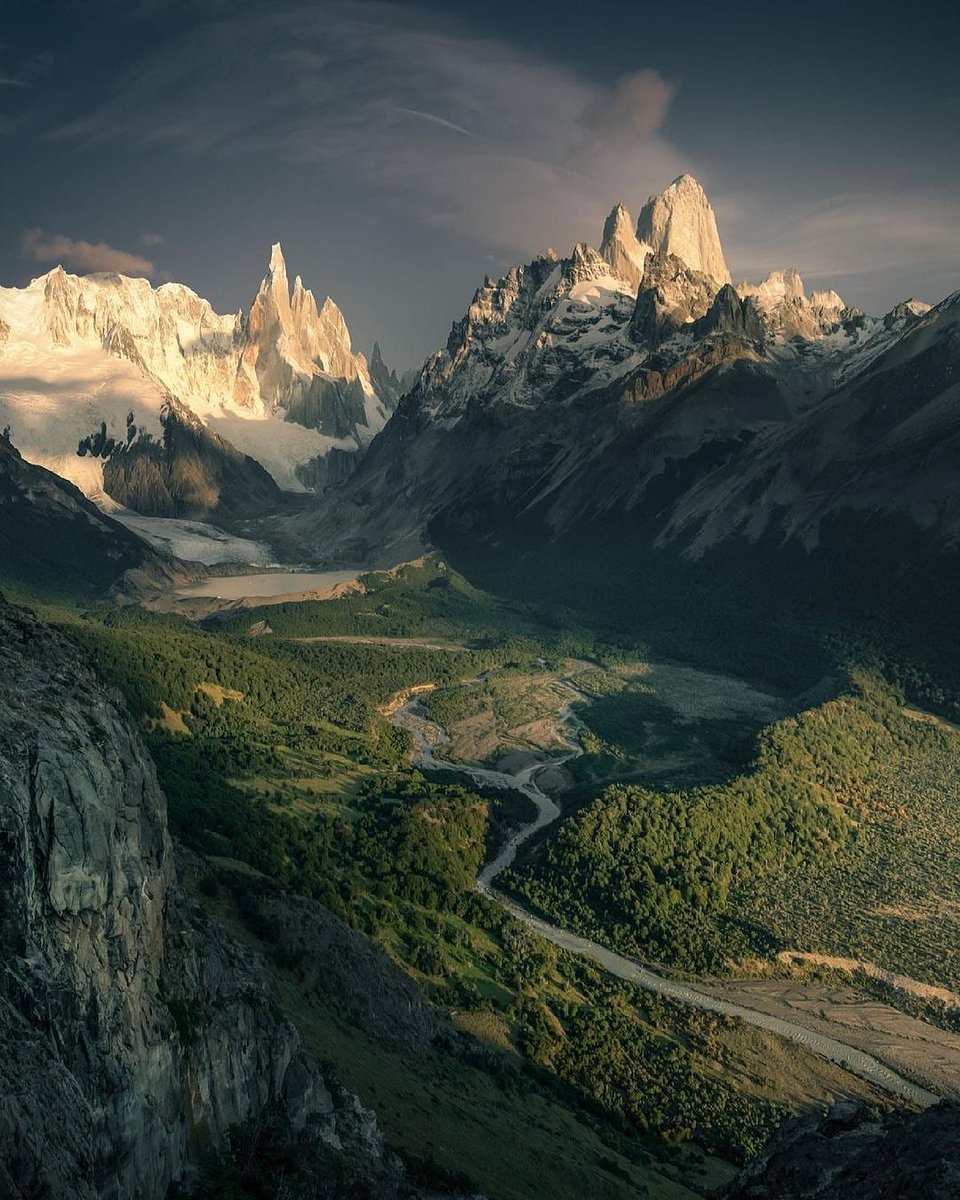 RespiraArg's tweet photo. Loma del Pliegue Tumbado. El Chaltén.
¿ Con quién irían amigos?
.
.
📸tylekki https://t.co/9Jo8sIvidC
