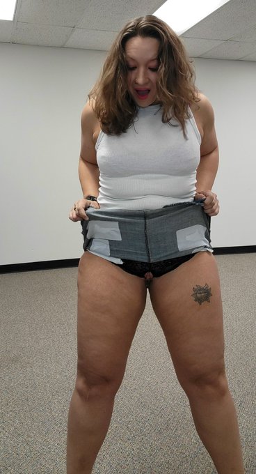 Before and after my pussy pump playtime. You should see the rest 😏 Snap Nikkikent4   #nikkissweetspot<a href="/tag/curvy"class="tags"><span>#curvy</span></a><a href="/tag/thick"class="tags"><span>#thick</span></a><a href="/tag/playtime"class="tags"><span>#playtime</span></a><a href="/tag/naughty"class="tags"><span>#naughty</span></a><a href="/tag/badgirl"class="tags"><span>#badgirl</span></a><a href="/tag/milf"class="tags"><span>#milf</span></a>