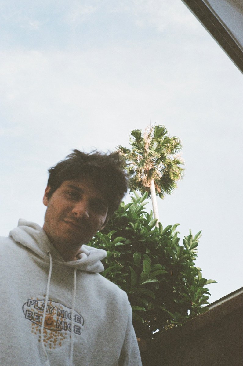 wallowsmusic's tweet image. hey