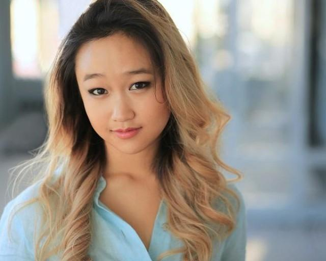 IntoFilmverse's tweet photo. Elsie Fisher, Amiah Miller, Cathy Ang, and Rachel Ogechi Kanu hav joined the cast of director Damon Thomas' horror film 'My Best Friend’s Exorcism', based on Grady Hendrix's novel.
(Source: https://t.co/UHiDlBtYZc)
#MyBestFriendsExorcism #ElsieFisher #AmiahMiller #CathyAng https://t.co/1bo9y5tYiY