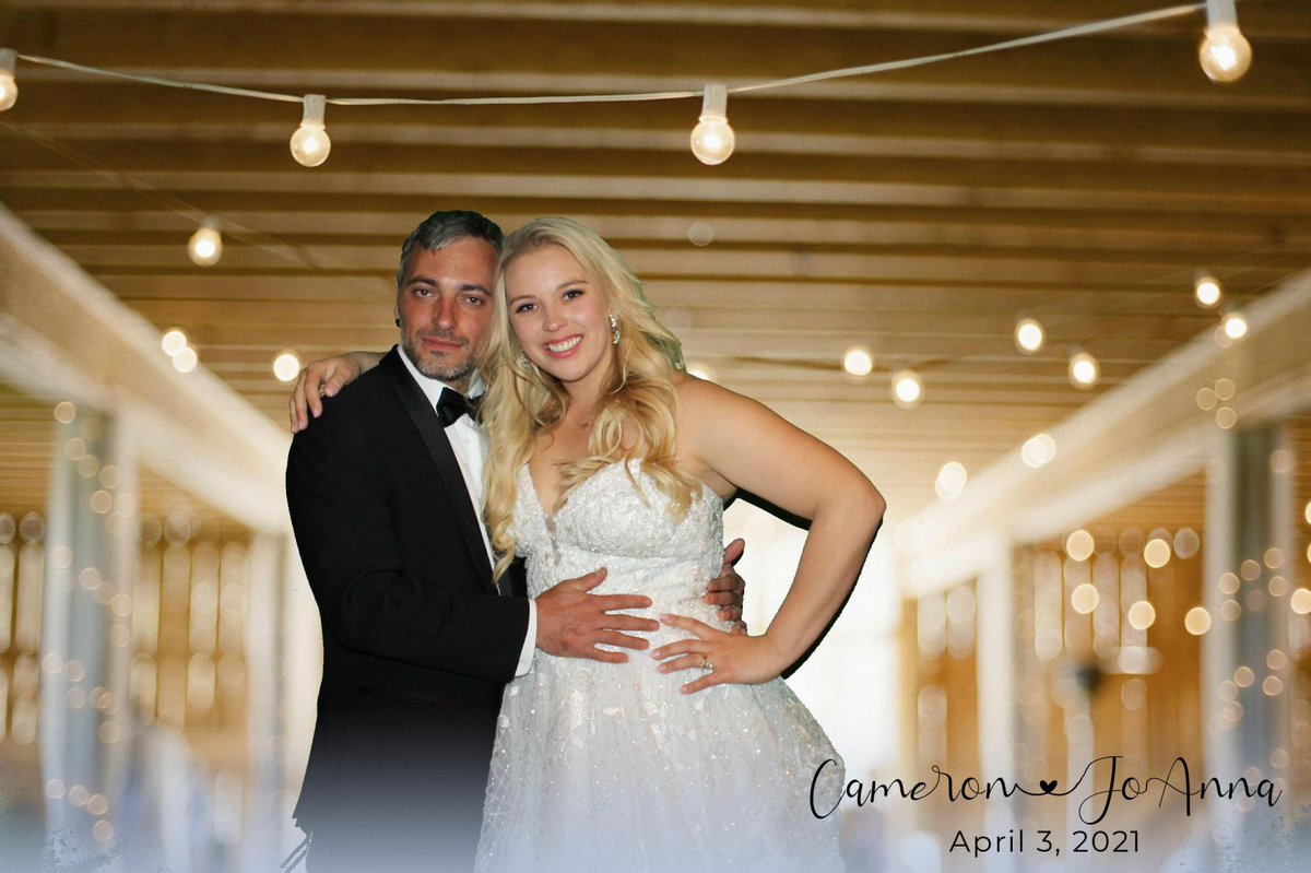 TapSnapShare's tweet photo. 🥂 Who's ready for the weekend! We sure are, and we hope we have as much fun as we did last weekend at Cameron and JoAnna's wedding 😍

#tapsnap #tapsnapshare #photobooth #photoboothfun #photoboothevent #photoboothevents #events #photoboothrental #microwedding #wedding https://t.co/Ofw0ufqage