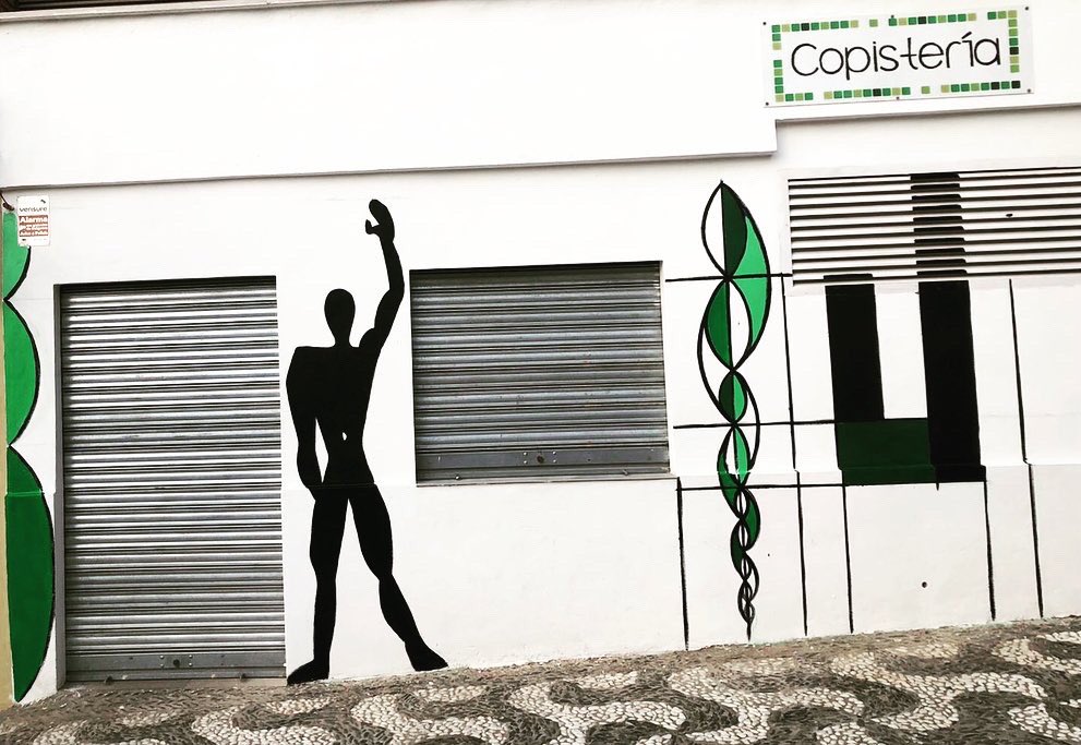 CopiPrincipe's tweet photo. Os damos la bienvenida al nuevo semestre con la nueva fachada de #copisteriaprincipe

Gracias a nuestra amiga y arquitecta  @shsegura que nos dio la idea y plasmó a la perfección el Modulor del gran arquitecto Le Corbusier

A nosotros nos encanta y a vosotros, ¿os gusta? ➡️ https://t.co/TJGV3k6TkB
