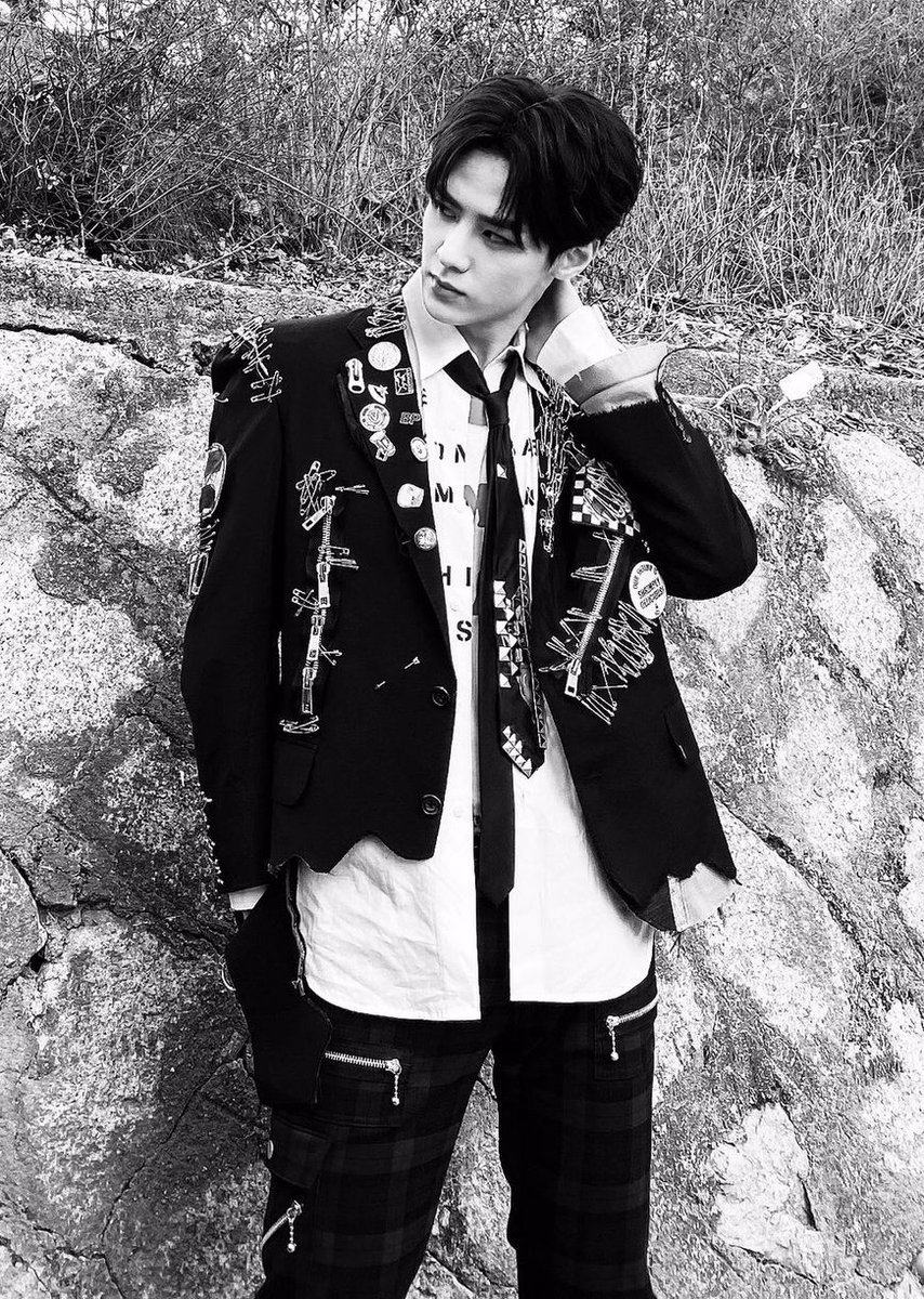 "who in wayv" but it& #39;s actually Qian Kun — a thread
