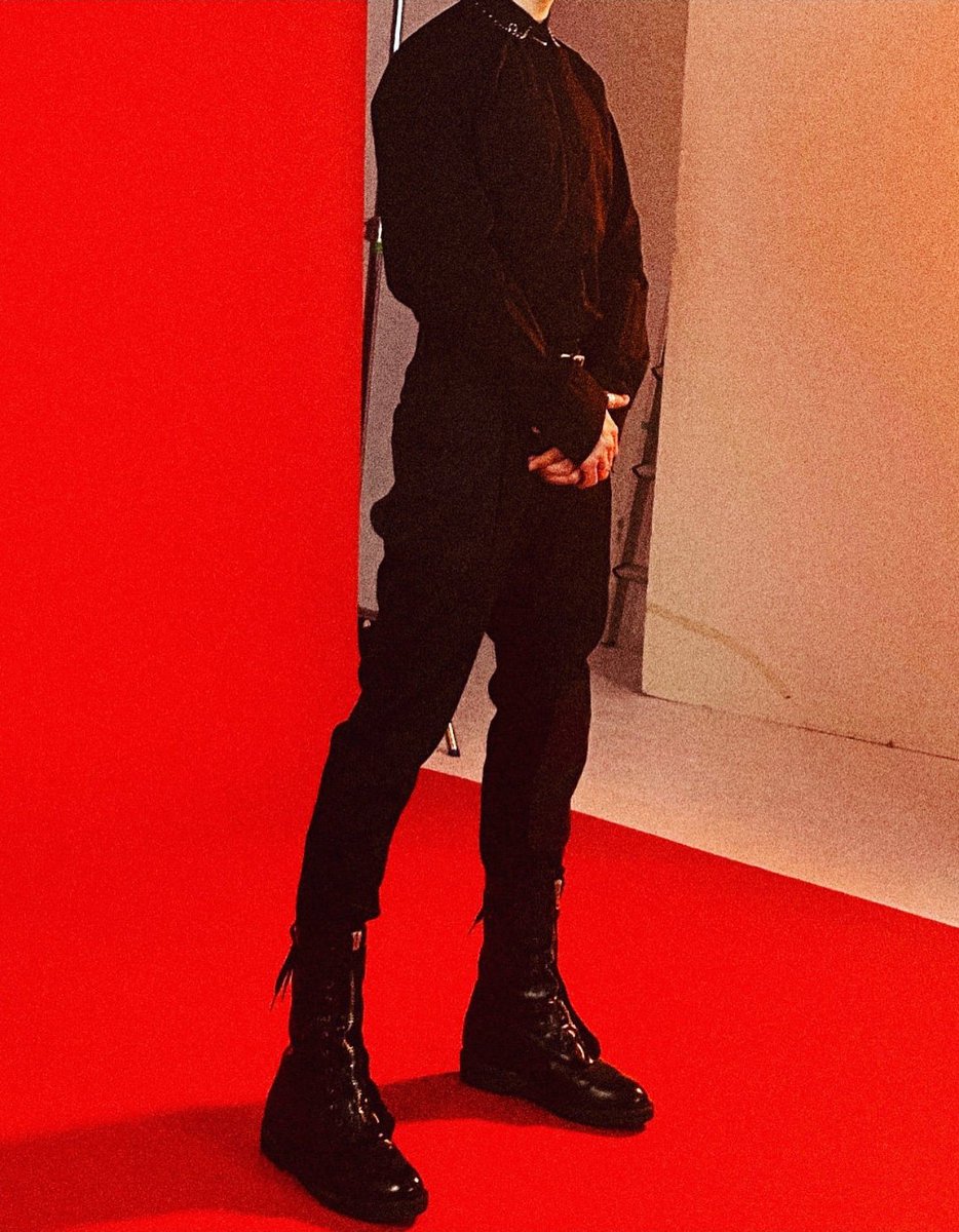"who in wayv" but it& #39;s actually Qian Kun — a thread