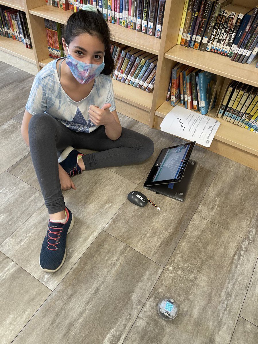 STEMHES's tweet photo. Perseverance, problem solving, determination, success, enthusiasm..... = robotics/ computer programming for my students @SpheroEdu @RoboWeek https://t.co/JYJ4LIF7Z8