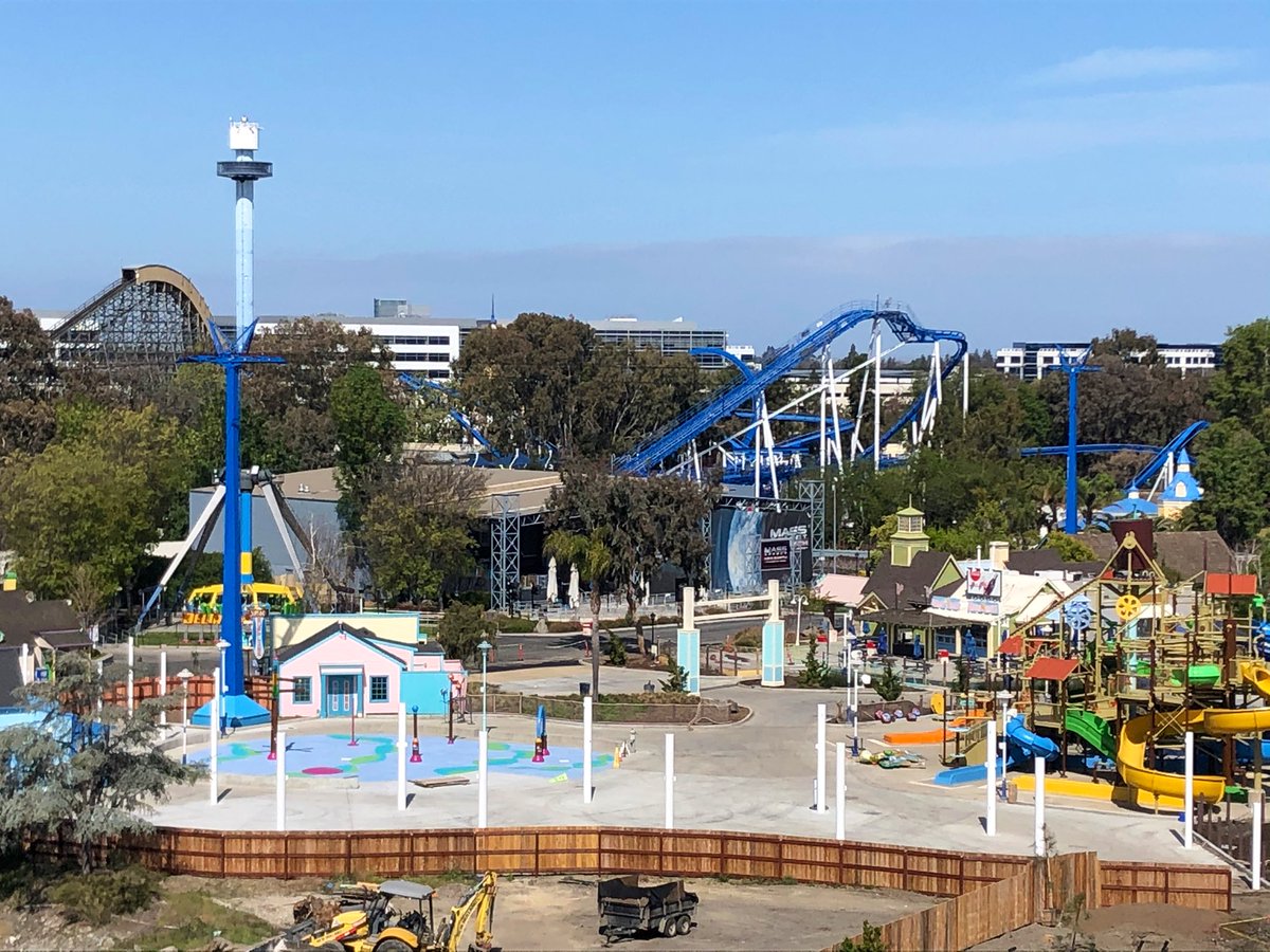 DannyMessinger's tweet image. The views from the top of our new waterslide tower? 10/10 🤩