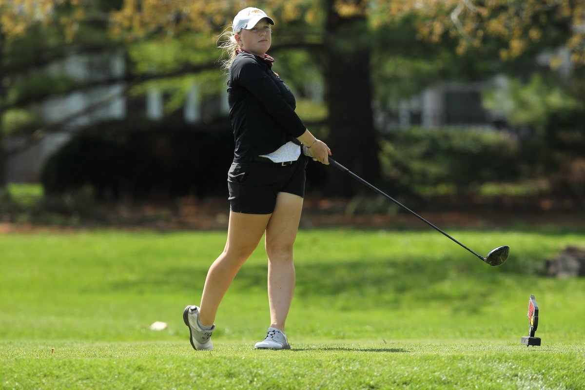 Led by <a href="/JennyMyslinski/">Jenny Myslinski</a> and <a href="/carodayton/">caroline</a>, #LUWG finds itself in third place following the opening day of competition at the Redbird Invitational.

🗞️ ➡️ bit.ly/3s5327d

#OnwardLU #MVCGolf