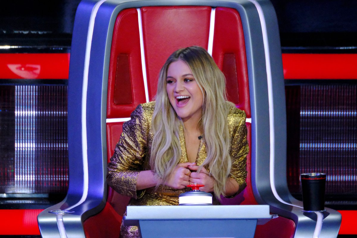 Anyone else see this photo and just think 💘💖❤️💕💖💖💕❤️❤️💕💖💘💘? #TheVoice