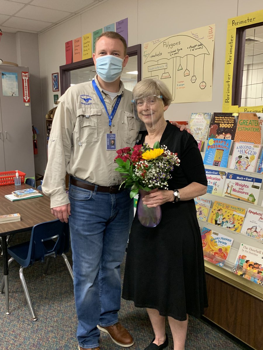 K_Parker03's tweet photo. Congratulations to Miss. Defibaugh! She is Bales Teacher of the year!! We are so lucky to have you at Bales!! @BalesInterm @friendswoodisd @MissDefibaugh https://t.co/ZUJWyyGVPh