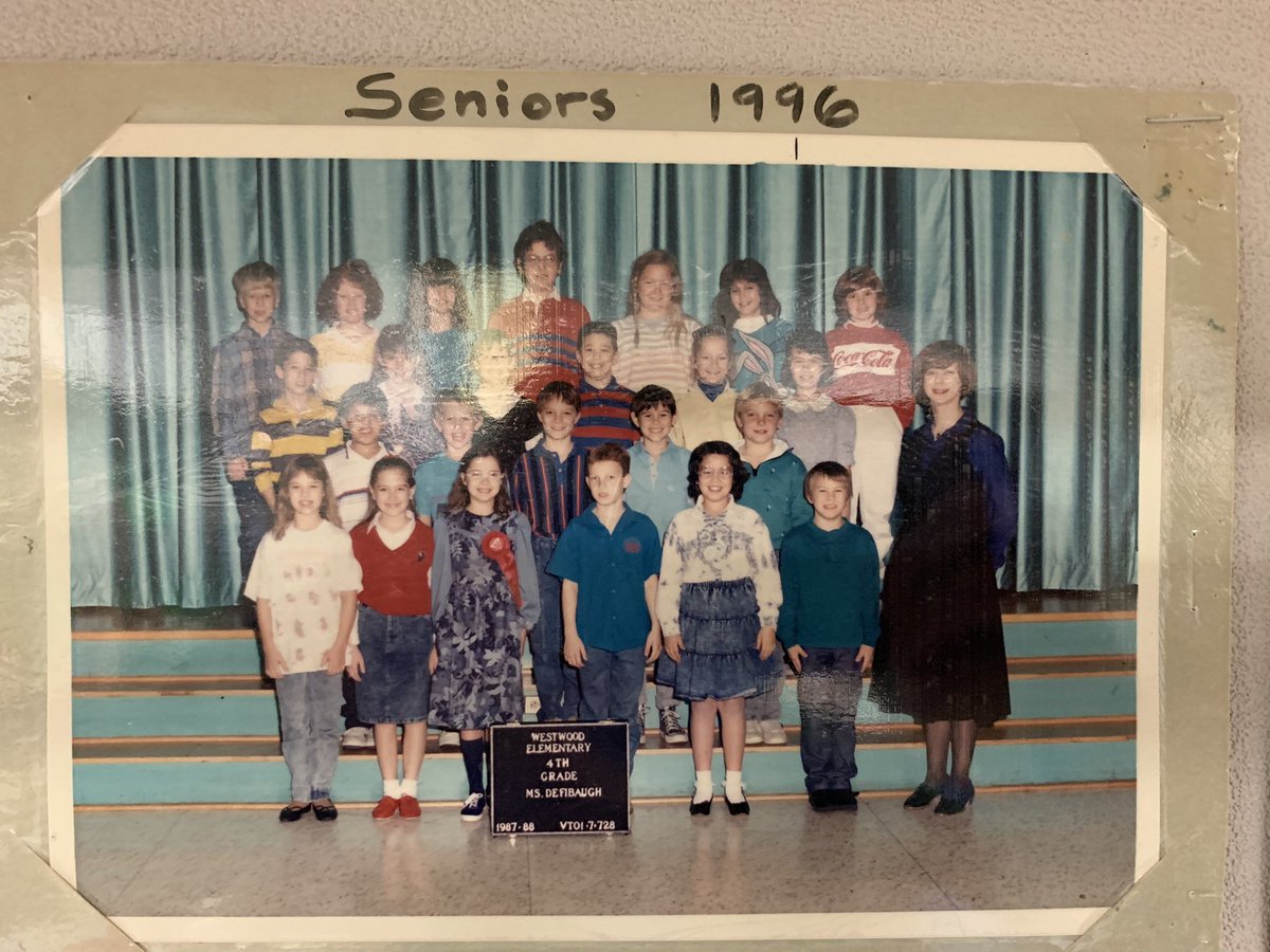 K_Parker03's tweet photo. Congratulations to Miss. Defibaugh! She is Bales Teacher of the year!! We are so lucky to have you at Bales!! @BalesInterm @friendswoodisd @MissDefibaugh https://t.co/ZUJWyyGVPh