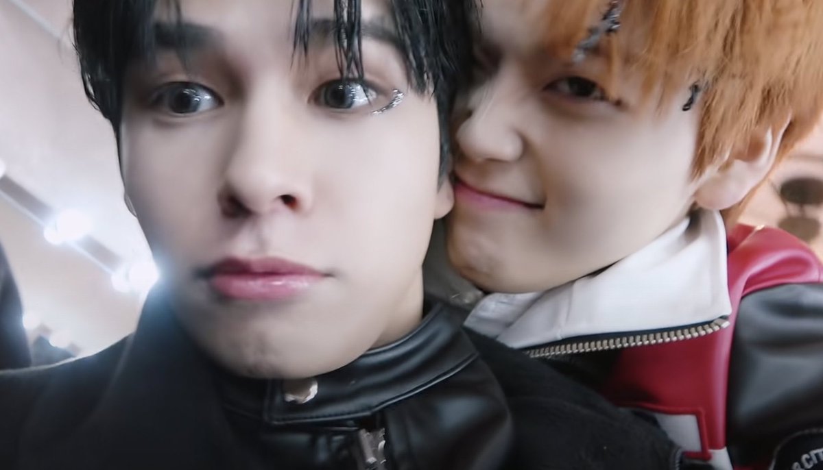 tiny_selmsong's tweet photo. just finished crying !! #SERIM #세림 #HYEONGJUN #형준 #셂송 https://t.co/Ws6QIjLRB5