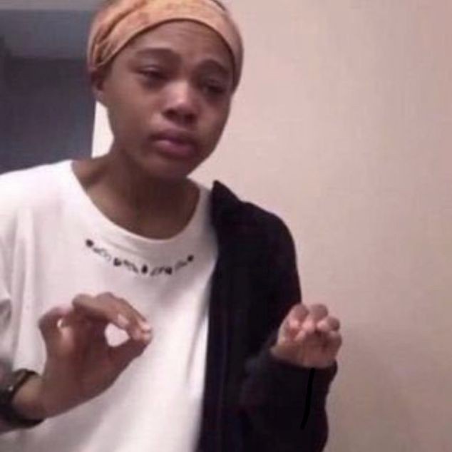 manguegirl7's tweet image. Colin explicando que jamais se casaria e muito menos com penelope featherington // Anthony, Benedict, Julia Quiin, você, eu, todo mundo