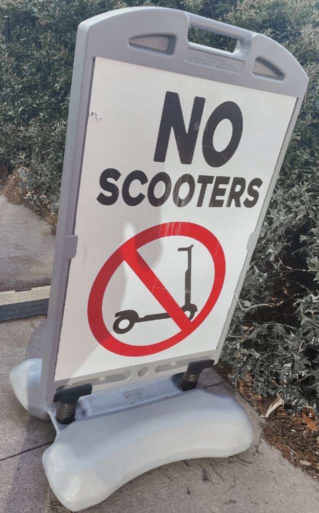 lfmltay's tweet image. es muy importante que poco a poco vayamos eliminando de nuestras playlist, canciones, sencillos etc que no sean (Taylor’s Version) ya que las ganancias le siguen correspndiendo a Scooter