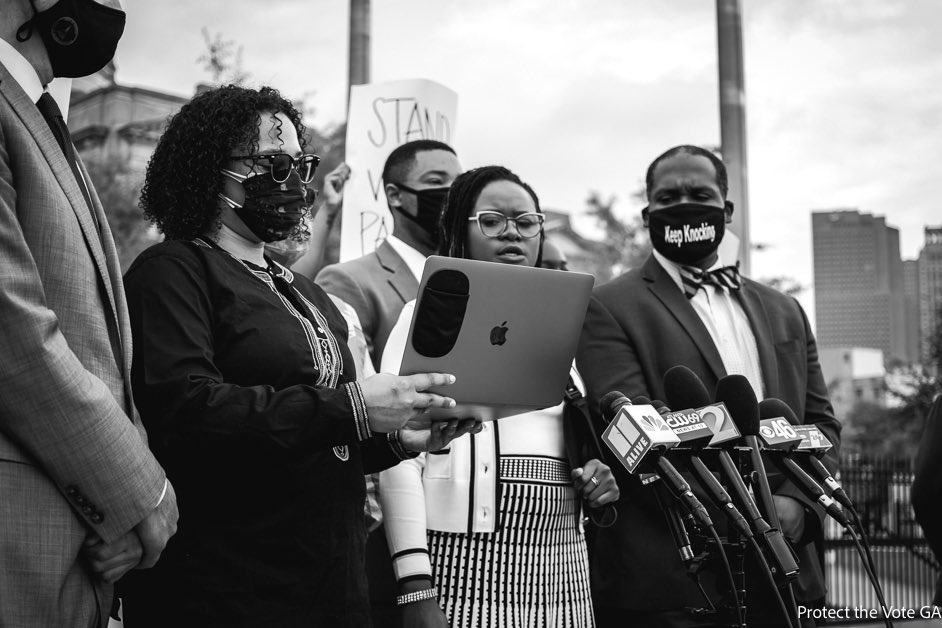 DontayeCarter's tweet photo. How you respond shows what foundation you’re standing on— it’s bigger than us. #StandWithPark #ParkCannon @Cannonfor58 #GAPol #ProtectTheVoteGA #FightHarderWithCarter 

📸: @kevloweryphoto @carter_media https://t.co/zuVwDxeSlL