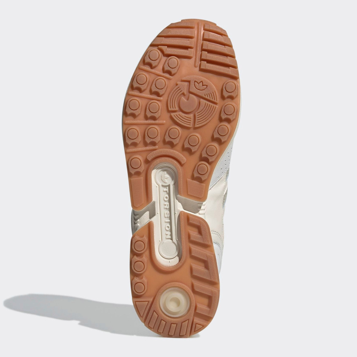 saleproxy's tweet image. Highsnobiety x adidas ZX 8000 "Qualität"
Release Date: 2021
Color: Chalk White/Crystal White/Chalk White
Mens: $140
Style Code: GY0121 
bit.ly/sneakersnew