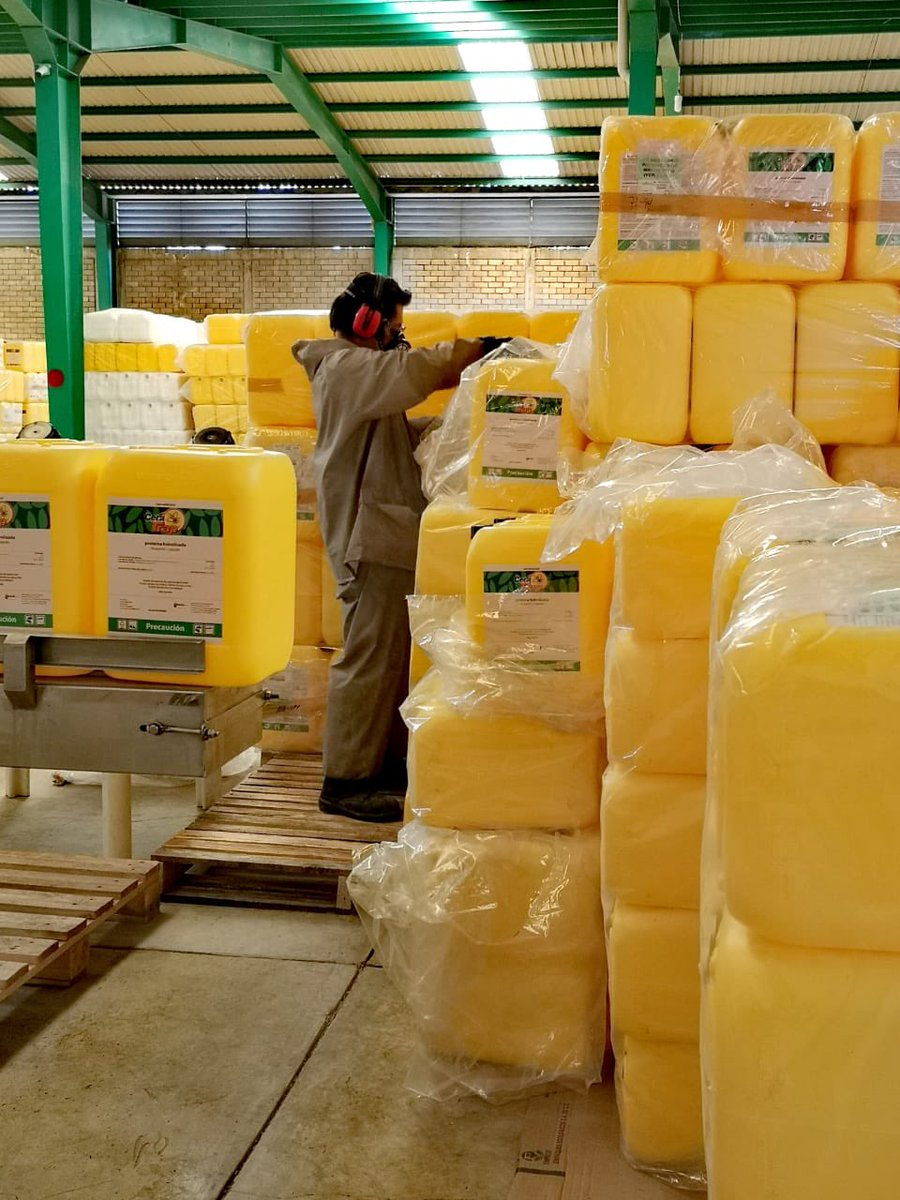 Pimo_2000's tweet photo. El #ParqueIndustrial @Pimo_2000 recibe a una nueva empresa del sector #agroindustrial, con una #inversión privada de 19.6 MDP, generando nuevos #empleos en la región de los #VallesCentrales #GIO
#Oaxaca sigue #Creciendo ✅👷🏽‍♀️👷🏽‍♂️🏭 https://t.co/xltPgMJBFp