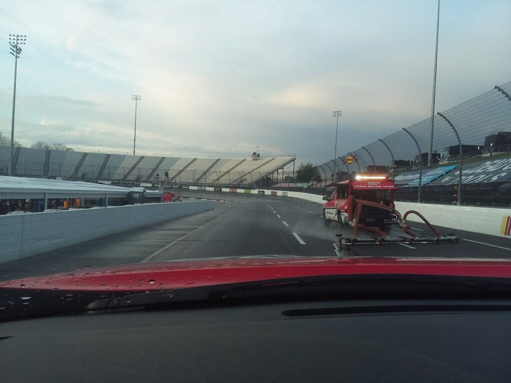 RaceWeather's tweet photo. Air Titans are off track - jet dryers are doing their thing @MartinsvilleSwy
Slight delays to the race start - watching more rain SW of track.
Props to my #AnonymousSource for the picture. https://t.co/TgeOnFPxHn
