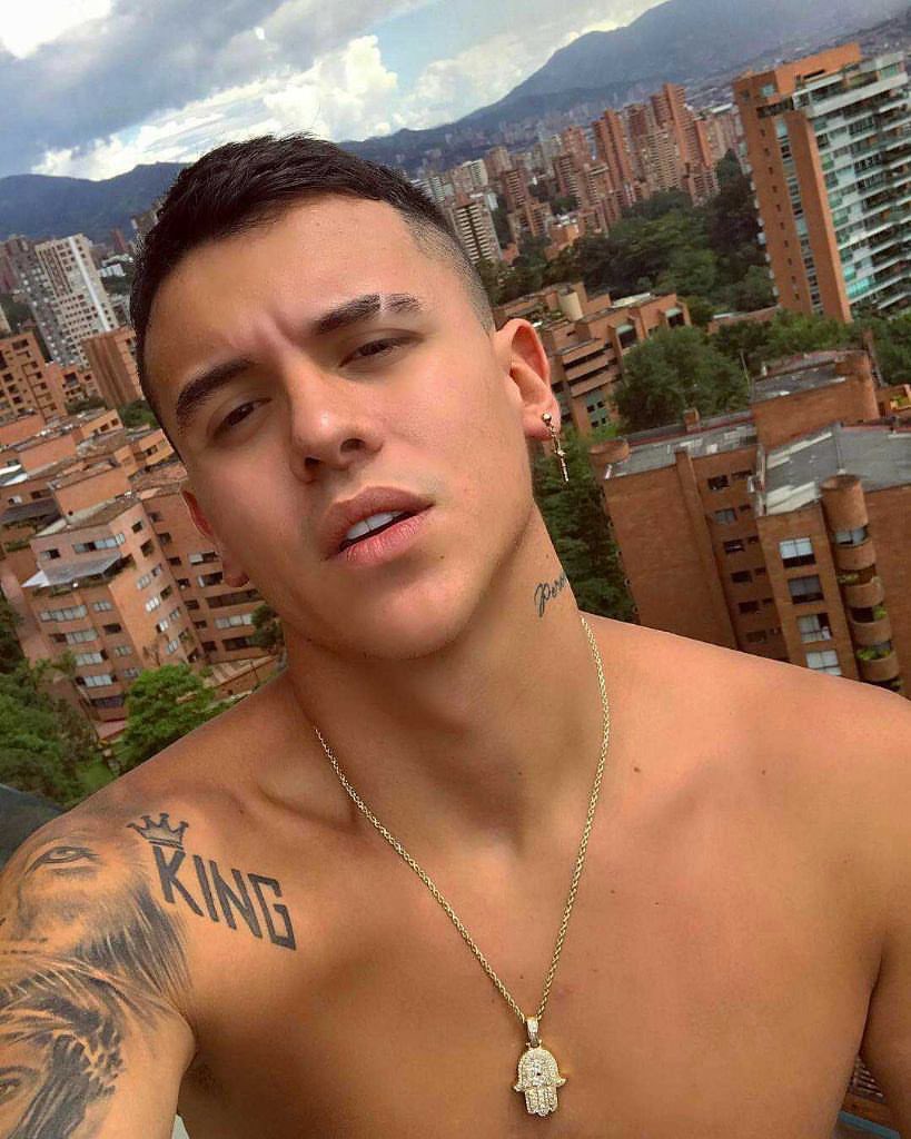 KEVINROLDAN's tweet photo. Te juro que yo si quería algo lindo contigo... https://t.co/6jovTtKqeQ