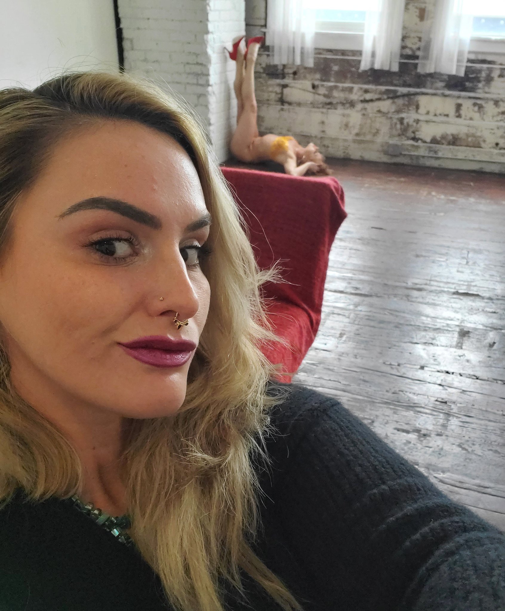 TW Pornstars - Sofia Vivana. Twitter. Behind the scenes with @vixen_d