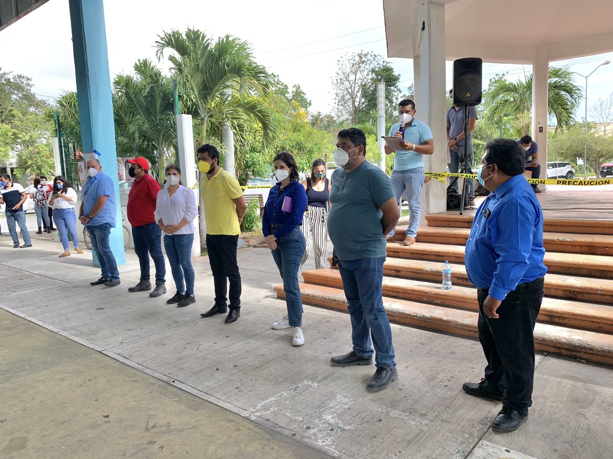 MxTulum's tweet image. Caminando juntos con Estefanía Mercado Candidata a Diputada Federal por el Distrito 1 de Quintana Roo de la Alianza #VaPorMéxico 🤝🇲🇽

@CandyAyuso 
@Rodo_PechG 
@yennylopezqroo 
@PRIQRooOficial 
@pritulum