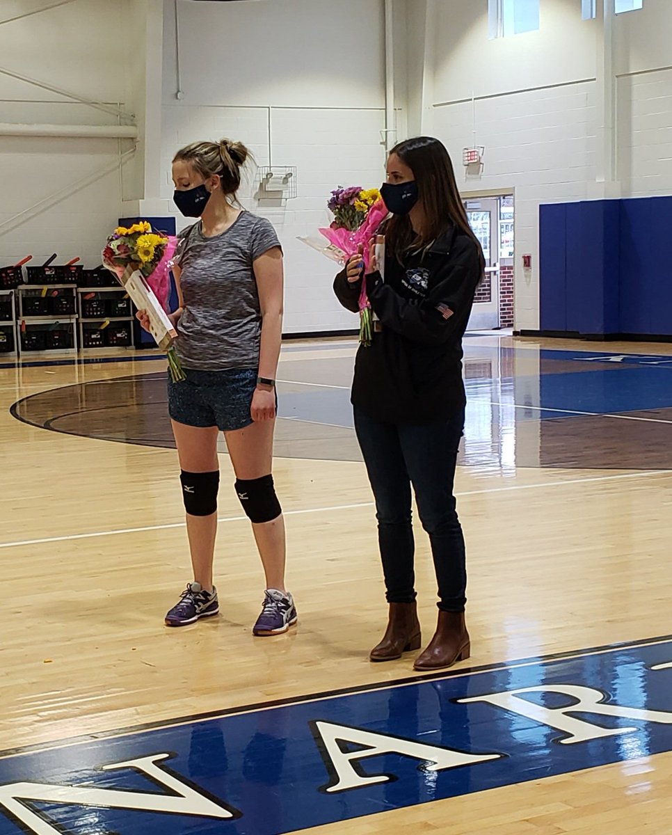 GSB9thsem's tweet photo. @GSBAthletics had a great time with the Girls Volleyball team today! Congratulations to the coaches for a GREAT SEASON! Love our girls!!!!! #Whorunstheworld #GoKnights #FacultyvsStudents https://t.co/IRwcGXL7hn