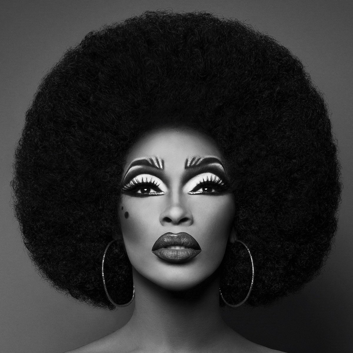 [♡] the vixen-the vixen is owed an apology from the drag race fandom. seriously. as the first queen to openly bring up a full discussion of racial bias and discrimination from drag race fans while on the show, she STILL receives racial abuse to this day despite- (cont.)