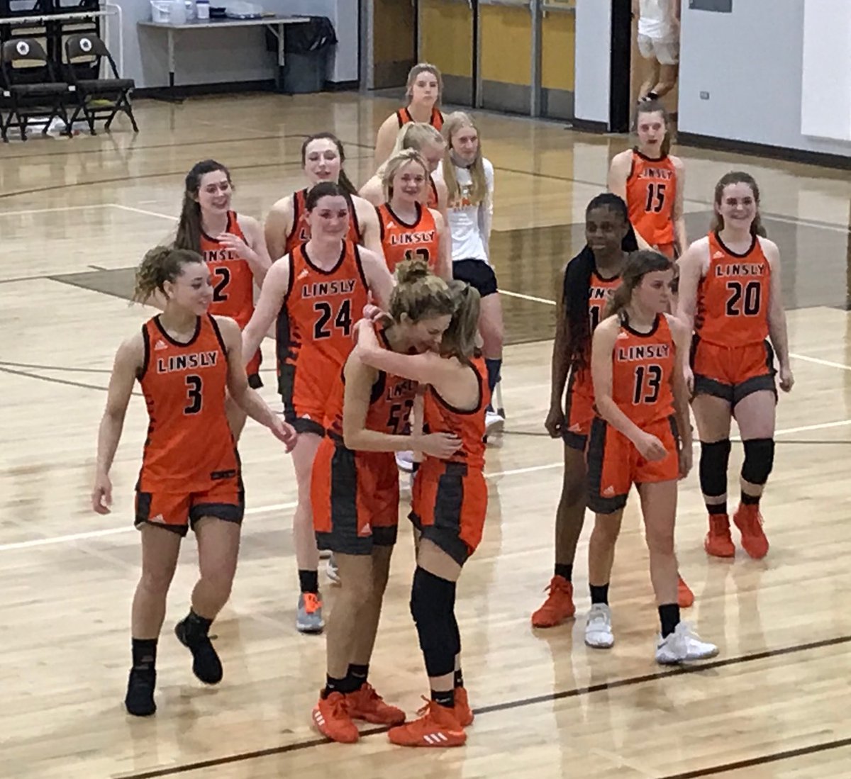 LinslyAthletics's tweet photo. UNDEFEATED https://t.co/d5ZIWeR7Xj