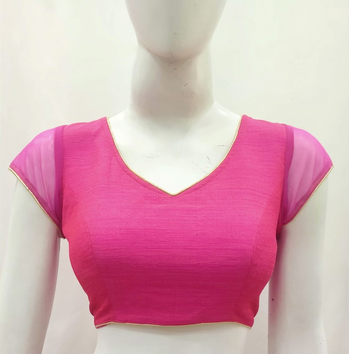 zenfashions1's tweet photo. Pink Blouse In Silk With V Neckline And Cap Sleeves Online - Zen Fashions.
.
.
Shop Online :
https://t.co/iv0TN2X5wz
.
#zenfashions #bridalwear  #bridalshop #fashiondesigner #blouse #blousedesigns #Thane https://t.co/6VRpQCgK8k