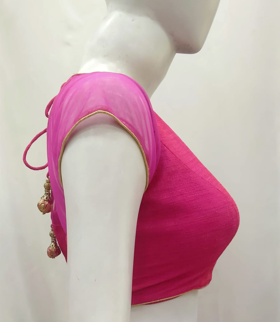 zenfashions1's tweet photo. Pink Blouse In Silk With V Neckline And Cap Sleeves Online - Zen Fashions.
.
.
Shop Online :
https://t.co/iv0TN2X5wz
.
#zenfashions #bridalwear  #bridalshop #fashiondesigner #blouse #blousedesigns #Thane https://t.co/6VRpQCgK8k