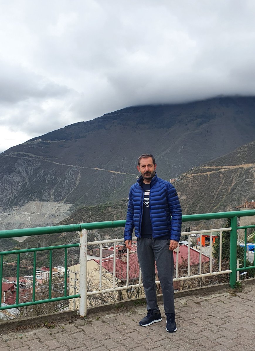 Vee başlıyoruz.. 

Gökyüzüne komşu ken Artvin'den gönülden günaydın.. 

Sade kahvemi hazırlayın:) 

Hadi yazın, isteyin..
<a href="/halktvcomtr/">Halk TV</a>
#görkemlihatıralar