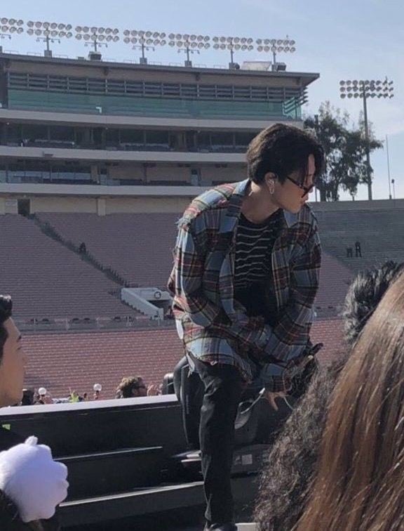 Y’all this man right here is insane