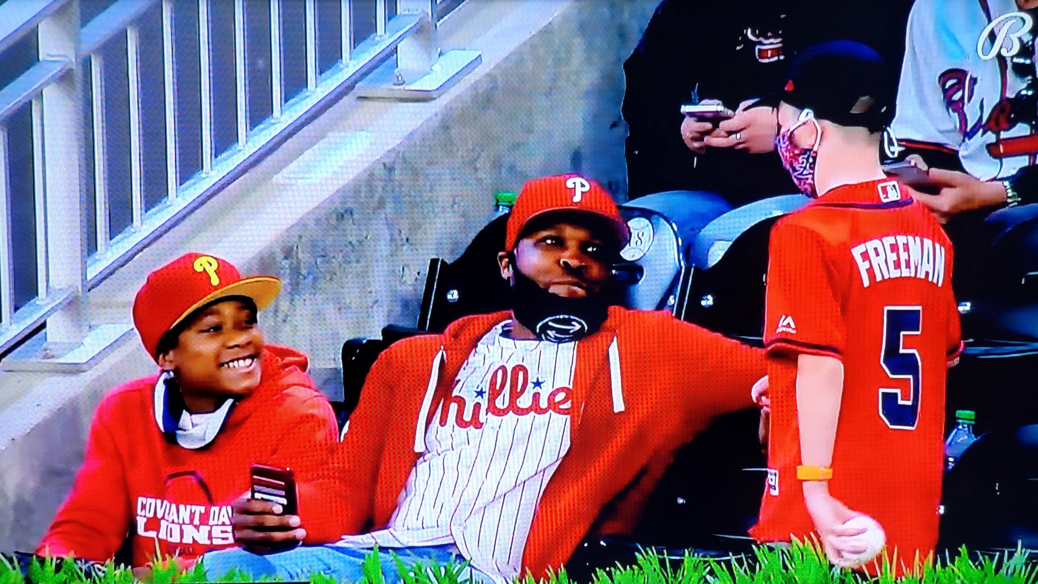 Grant McAuley on X: This father-son duo of Phillies fans who retrieved Freddie  Freeman's home run ball and then gave it to a young #Braves fan in a Freeman  jersey are what