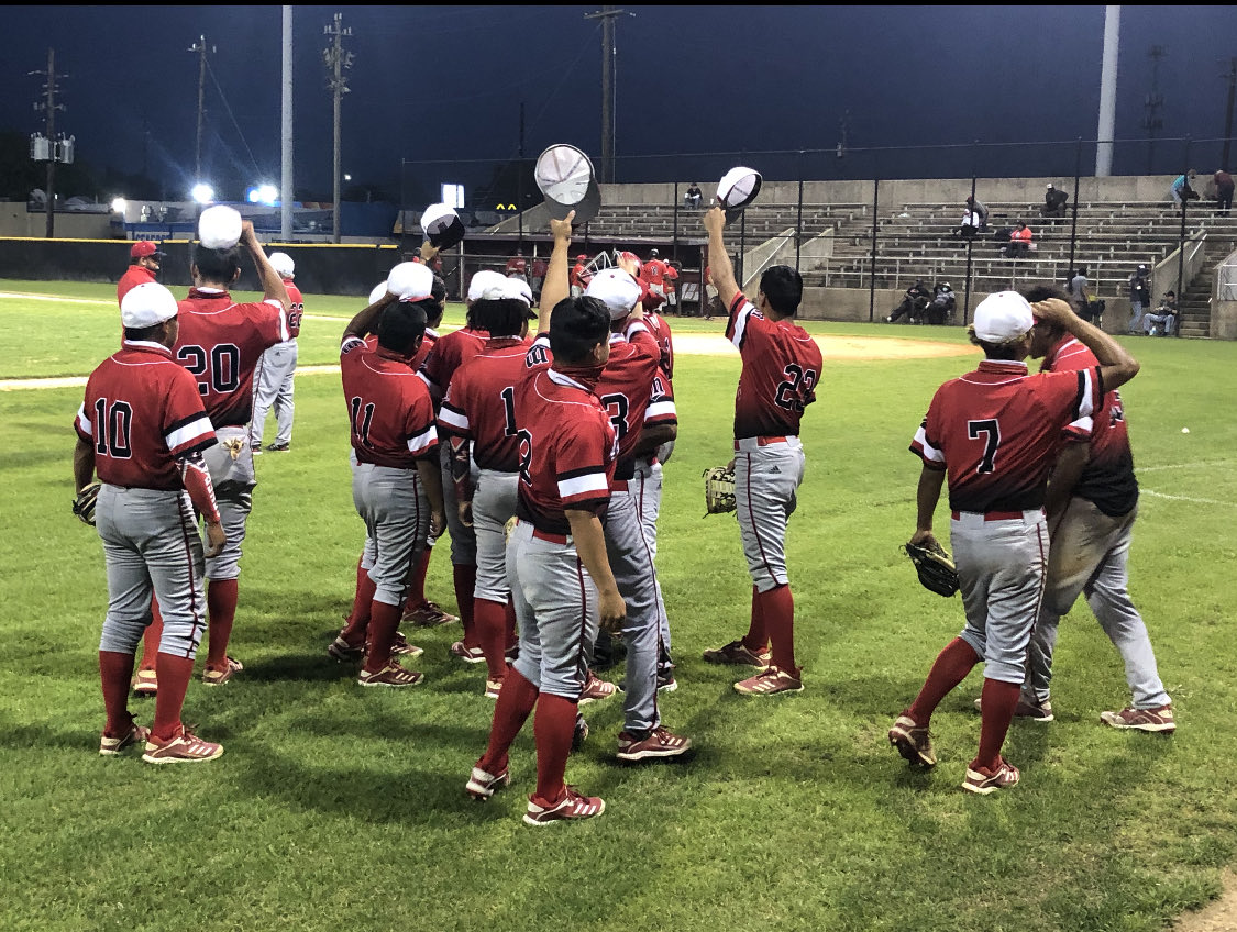 MacArthurHSBas1's tweet photo. Congrats to Douglas MacArthur Generals baseball for beating Westfield tonight 6-3.       # MPND https://t.co/3It5m3Lttk