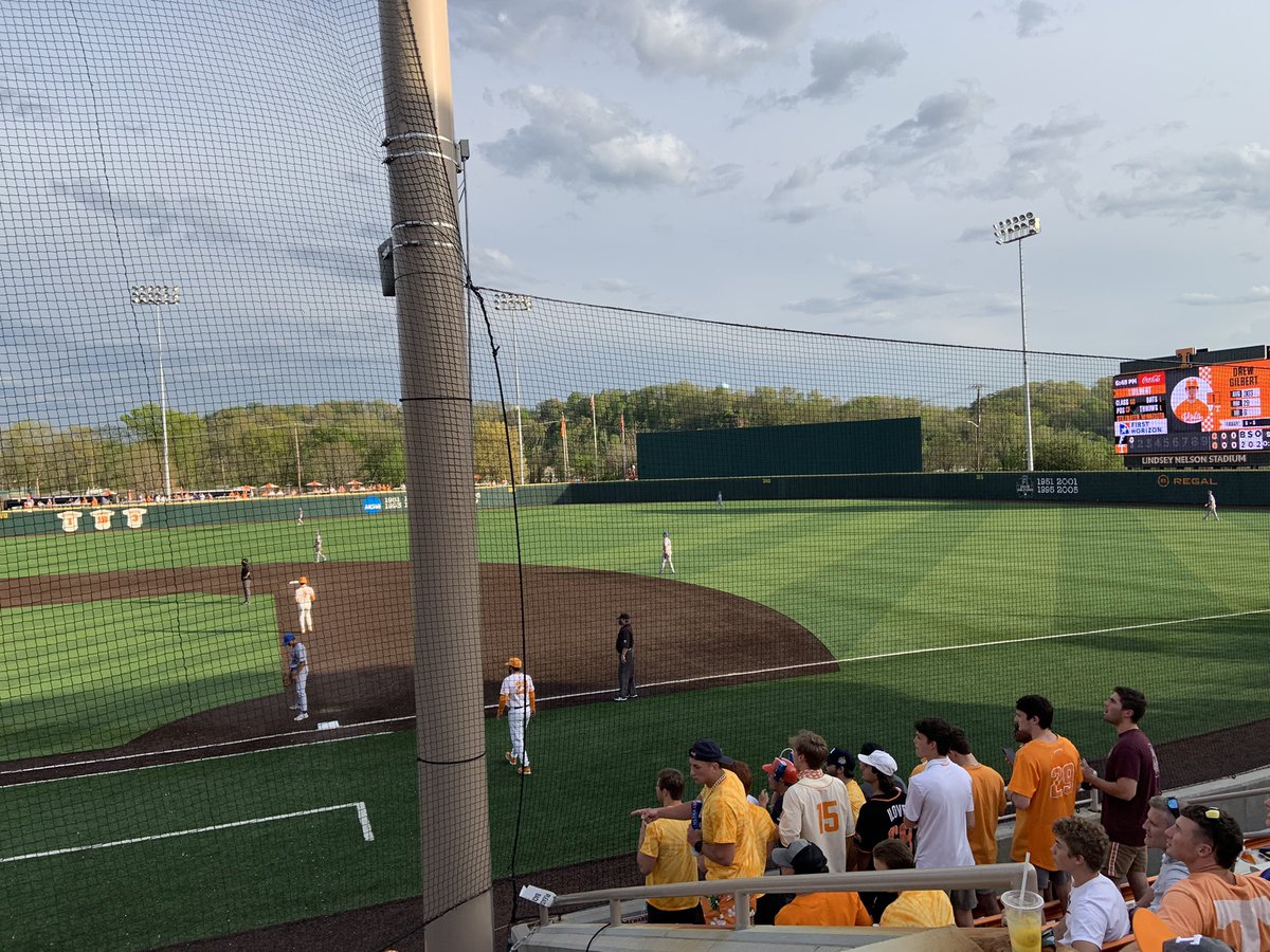 michellepalk's tweet photo. Fun sitting behind @VolCreatures tonight for @Vol_Baseball victory over the Gators! https://t.co/mwvhsJW0GC
