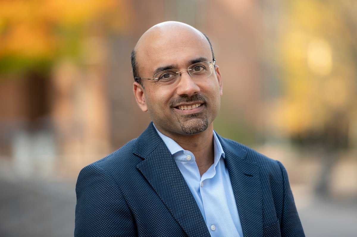 Photo of Professor Atif Mian