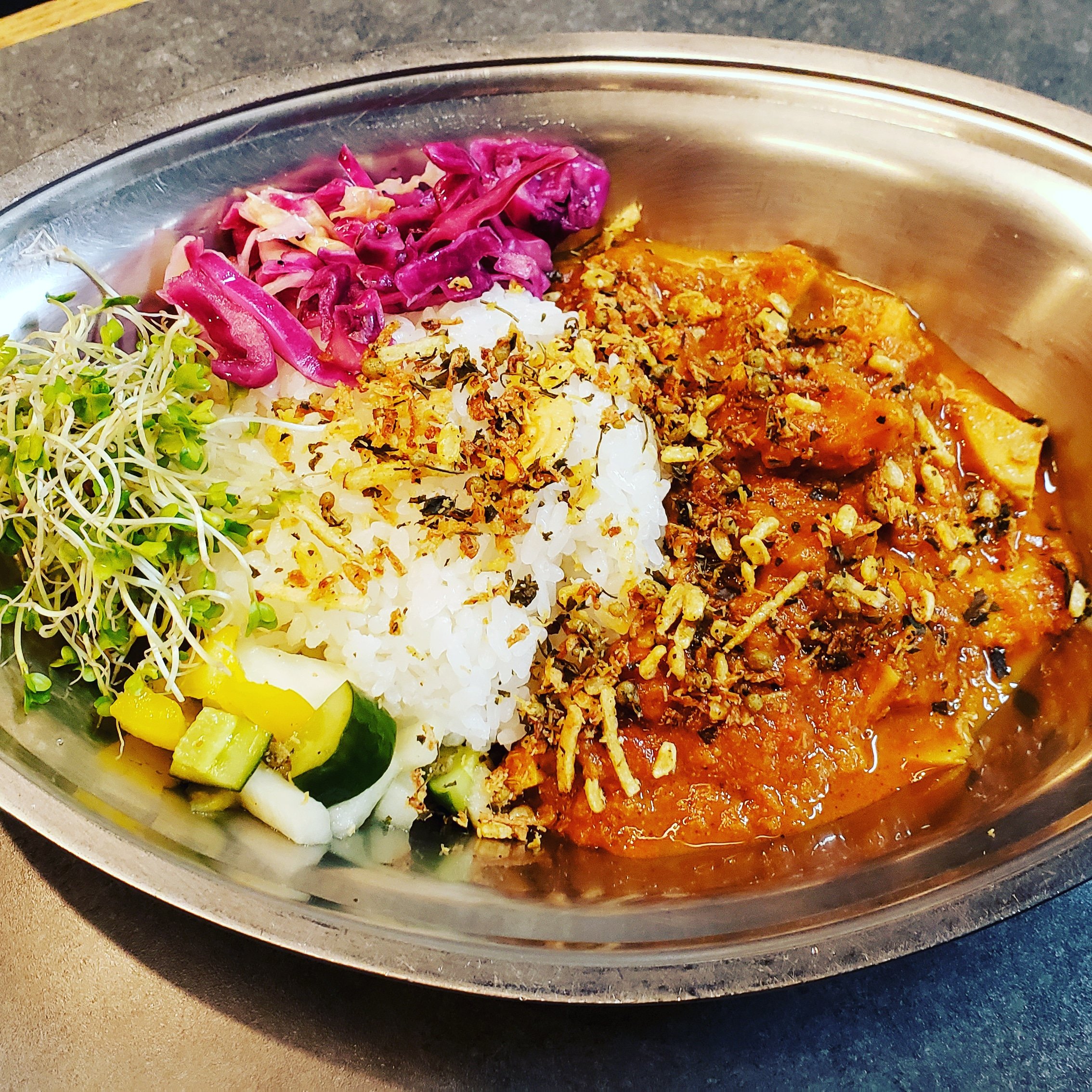 カレー ライダー楠香 ランチ限定 吉祥寺ハモニカ横丁 ランチオープンしました 吉祥寺カレー激戦区になってきたのかな カレー ライダー改め楠香 T Co 7xkn4ddzex Twitter