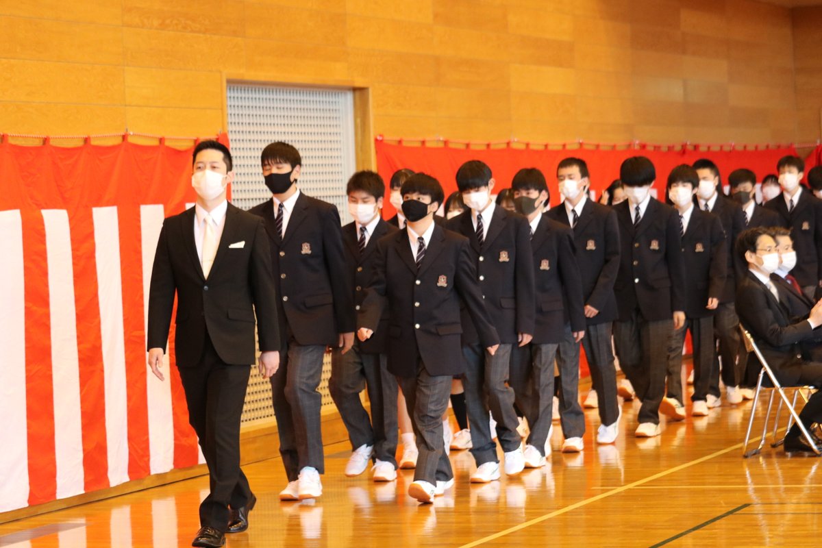 4月10日（土）令和3年度入学式が行われました。 新入生の皆さん 